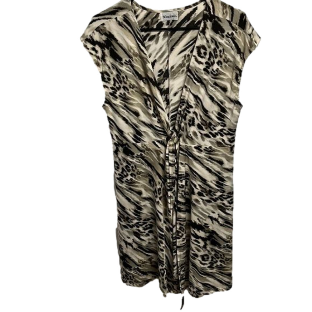 𝅺MIRACLESUIT cover up size small.